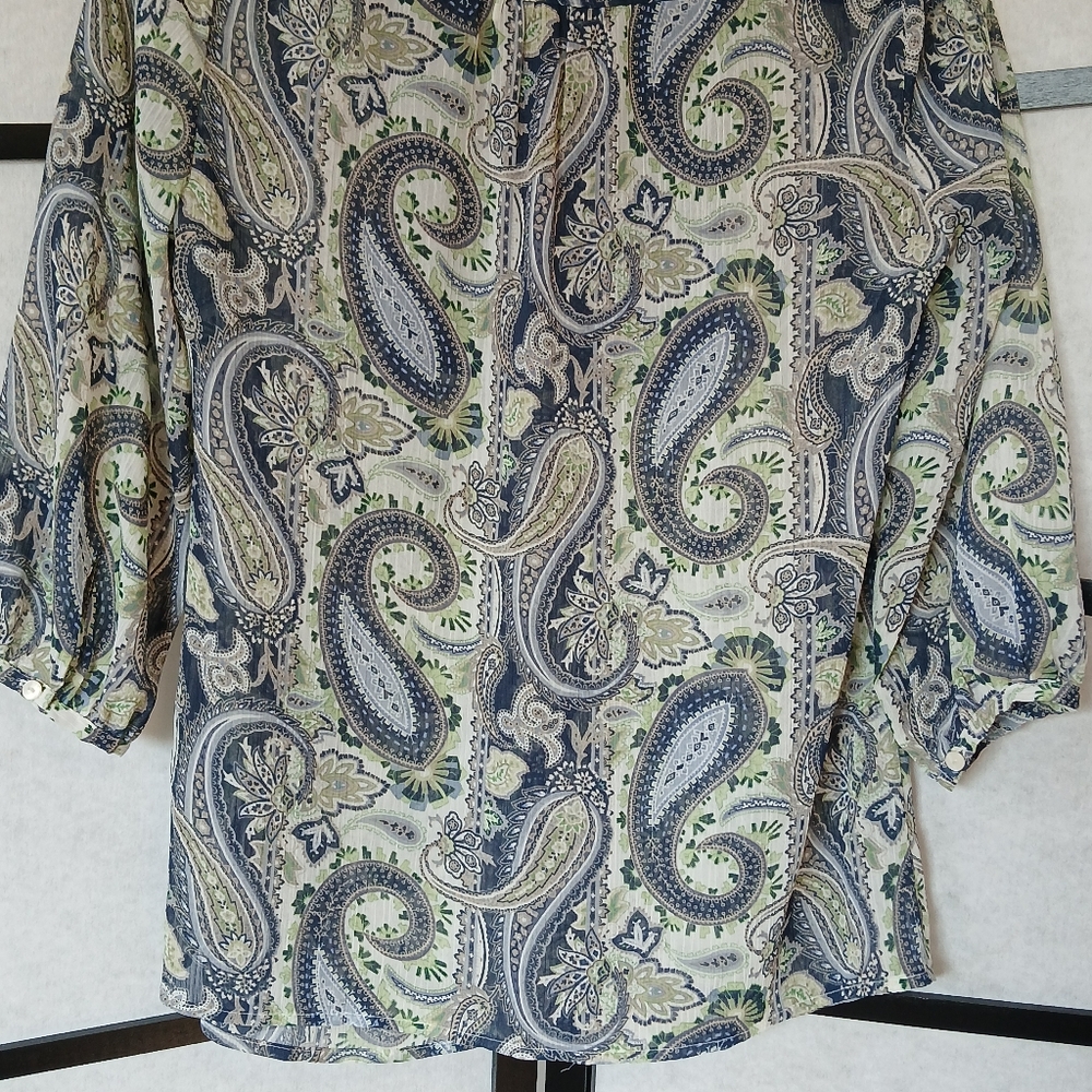Top/Blouse - Picture 2 of 4